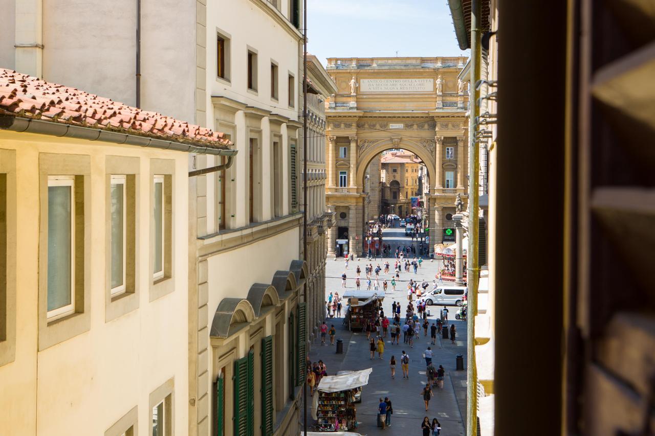 Typical Florentine Apartment Florence Exterior photo
