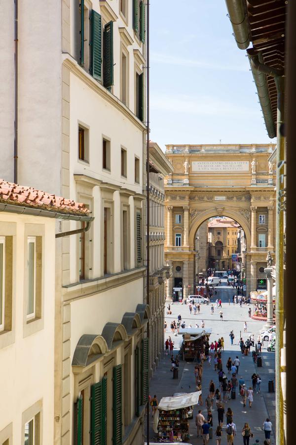 Typical Florentine Apartment Florence Exterior photo